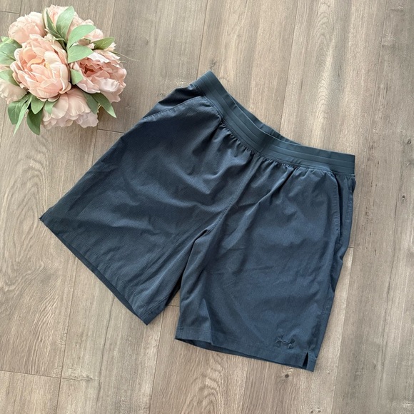Men’s Grey Hidden Tie Basketball Shorts - Picture 1 of 5